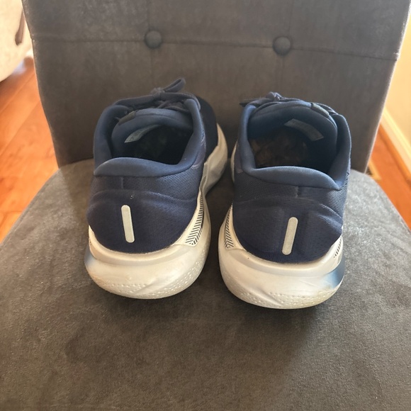 Men’s Brooks Navy Adrenaline GTS 24 Size 9 Wide 2E Running Shoes Sneakers - Picture 4 of 6